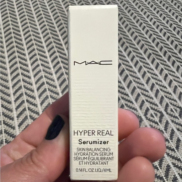 MAC Cosmetics Eye, Face, and Lip Variety Pack (12 pieces) - Picture 10 of 16